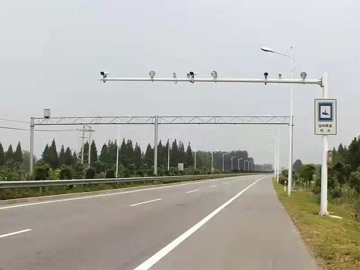 公路監控桿
